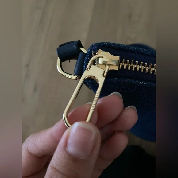 Talbots hobo denim shoulder Navy Blue Bucket Bag - Picture 4 of 6